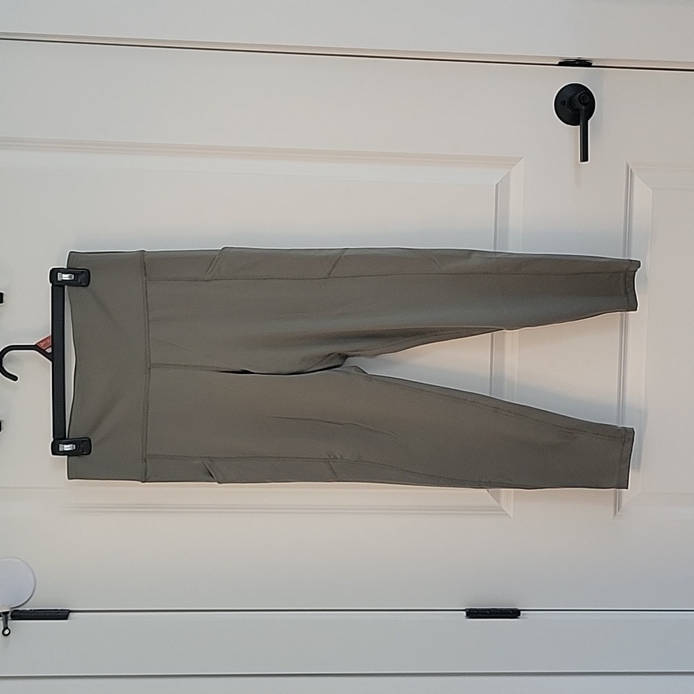 Brand new army green leggings - unfortunately no tags